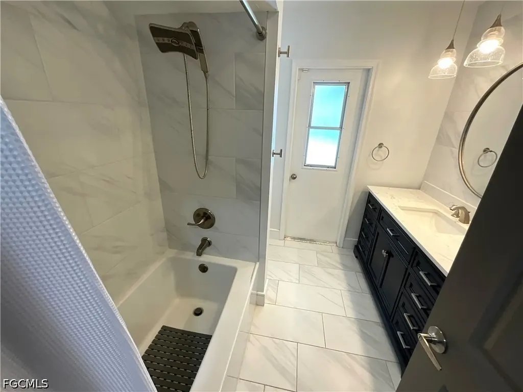 20620 Pine Tree Lane Estero FL 33928