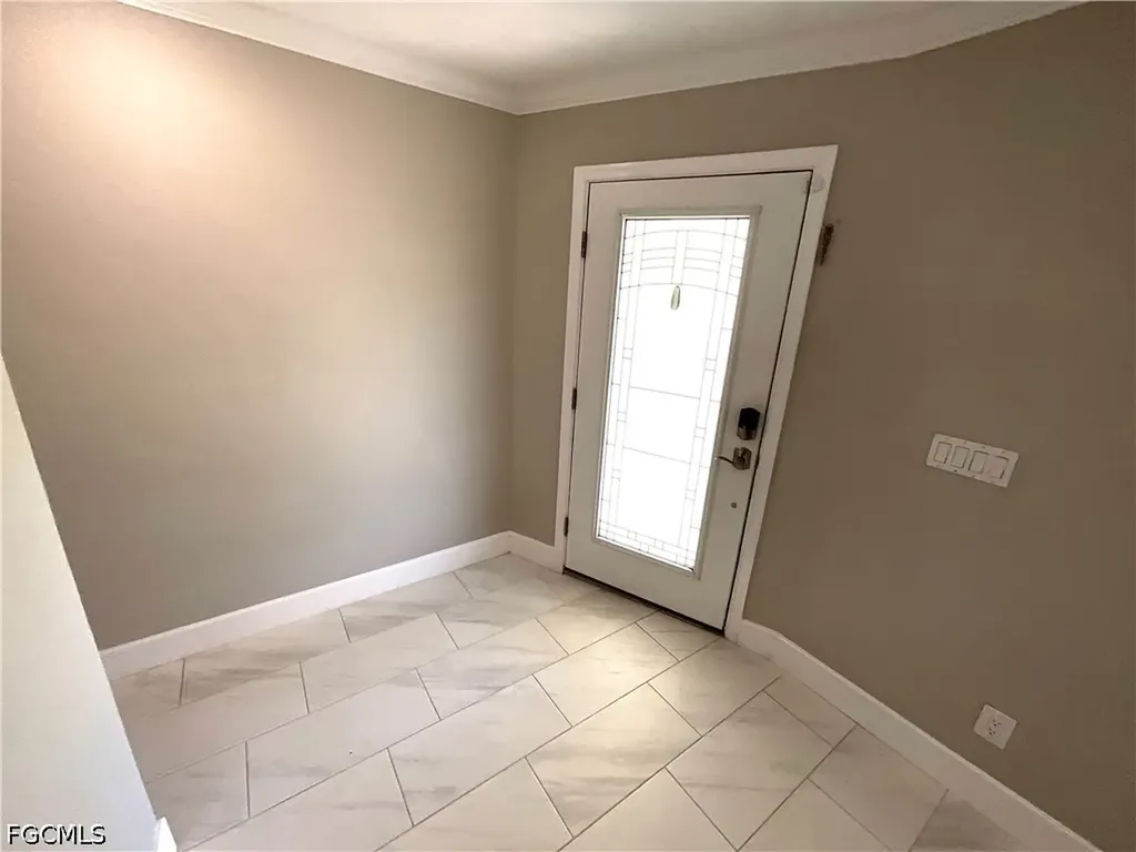 20620 Pine Tree Lane Estero FL 33928