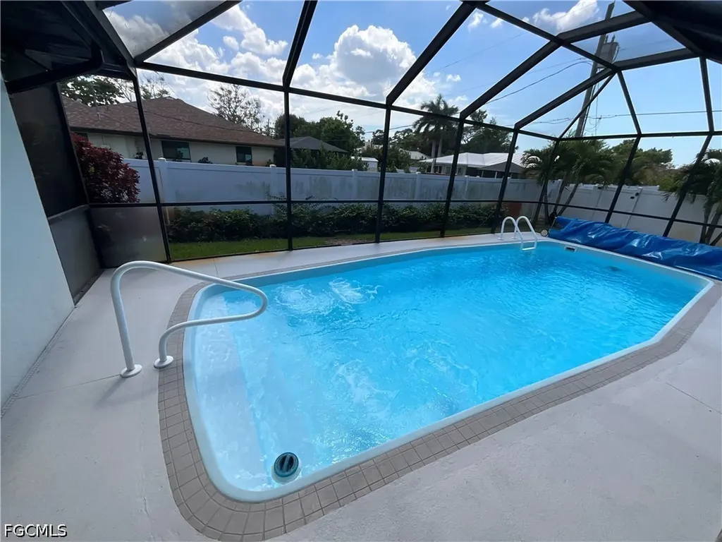 20620 Pine Tree Lane Estero FL 33928