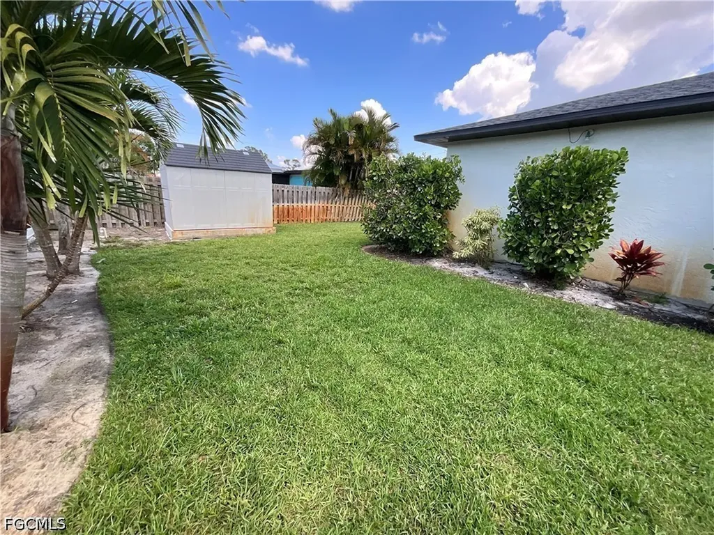 20620 Pine Tree Lane Estero FL 33928