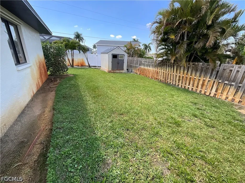 20620 Pine Tree Lane Estero FL 33928