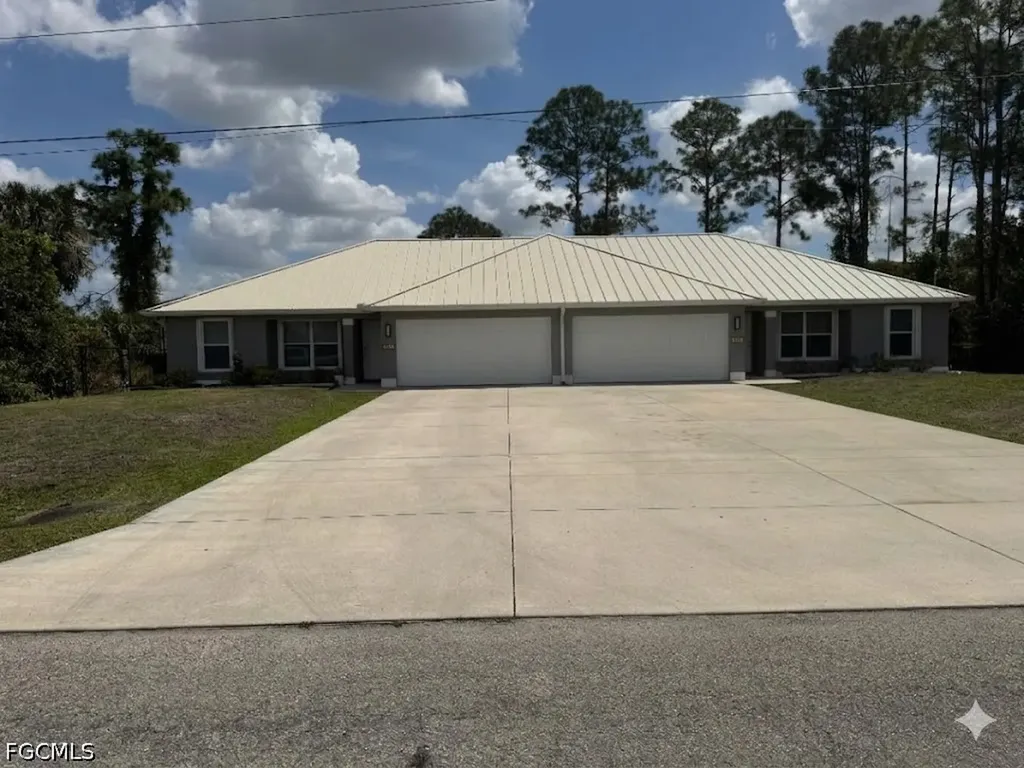 385/387 Carrillon Avenue S Lehigh Acres FL 33974