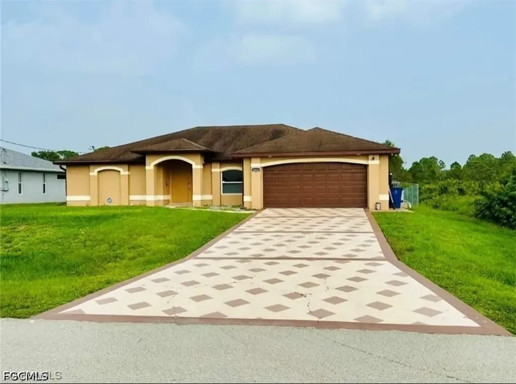 1816 Tomaso Avenue Lehigh Acres FL 33972