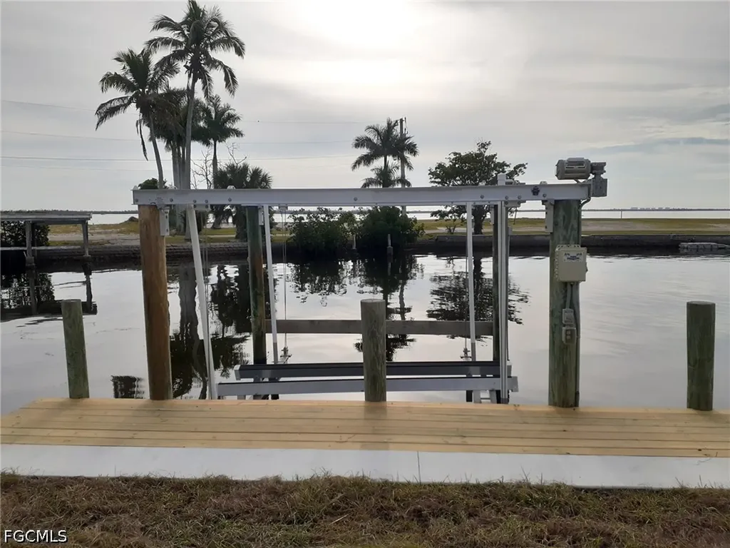 2585 3rd Street Matlacha FL 33993