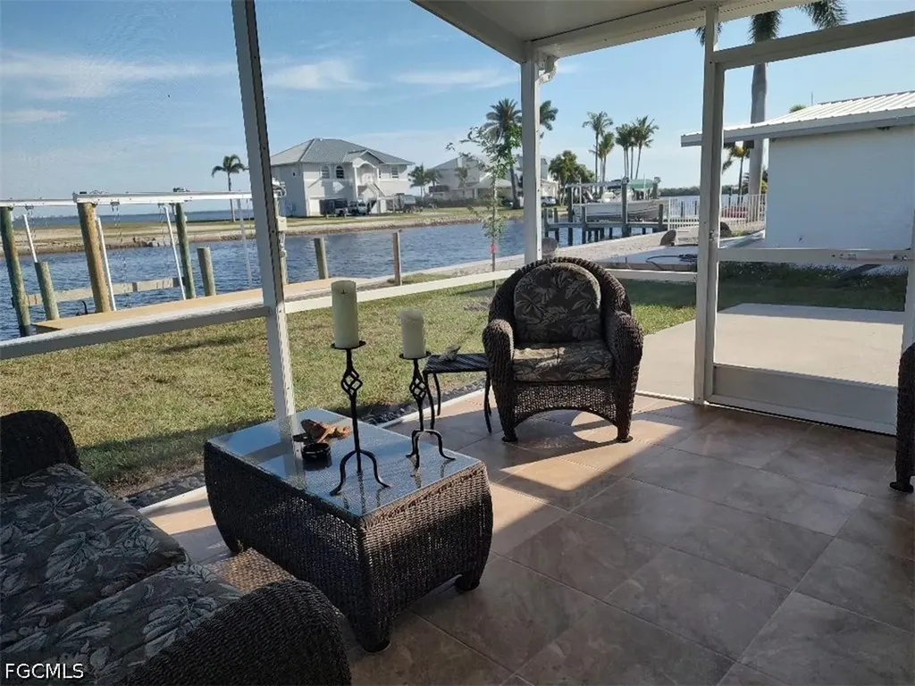 2585 3rd Street Matlacha FL 33993