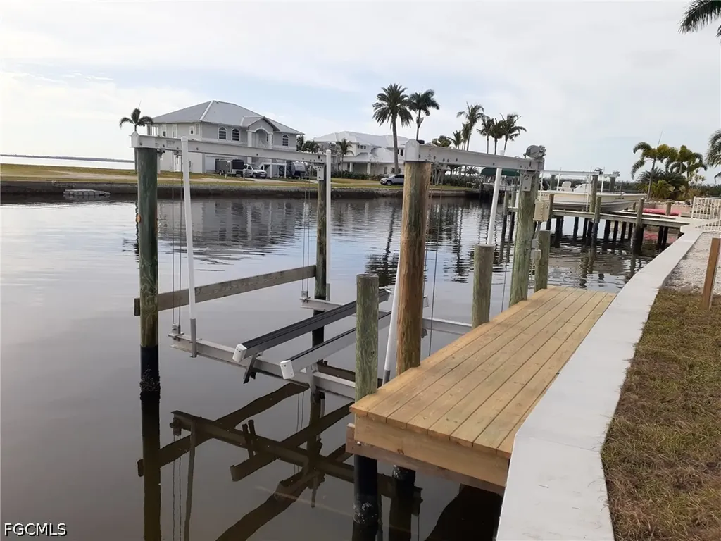 2585 3rd Street Matlacha FL 33993