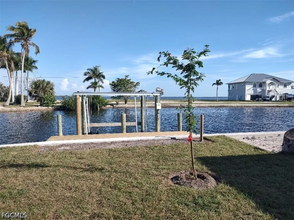 2585 3rd Street Matlacha FL 33993