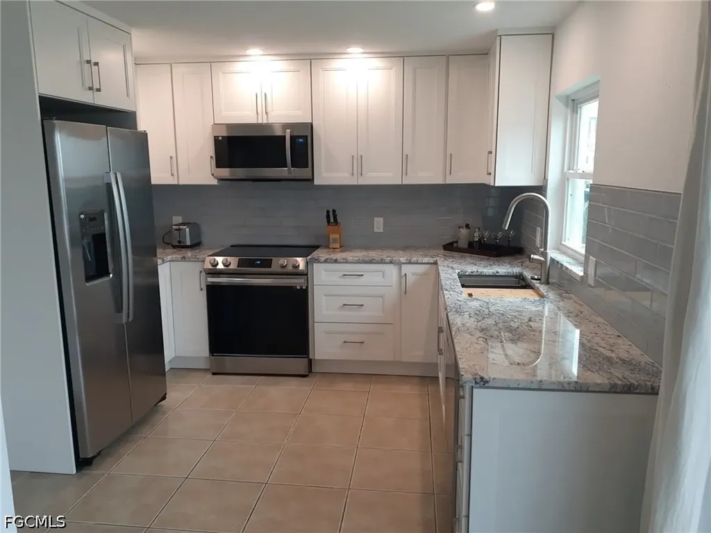2585 3rd Street Matlacha FL 33993