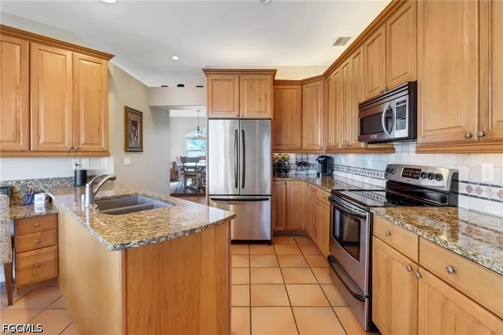 1323 SW 27th Terrace Cape Coral FL 33914