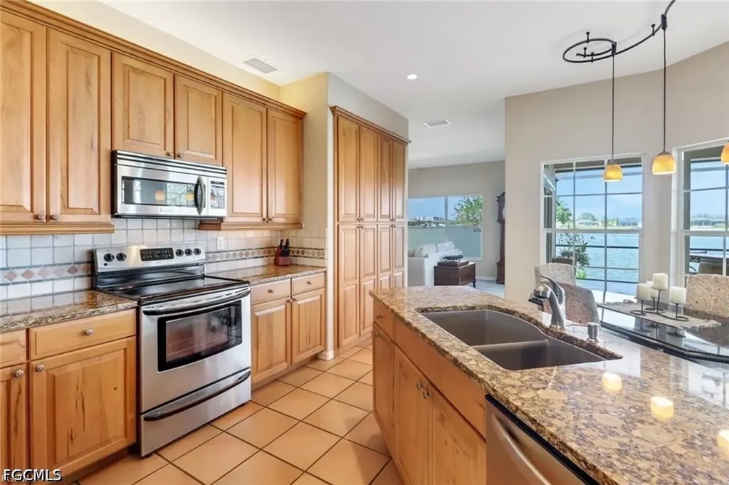 1323 SW 27th Terrace Cape Coral FL 33914