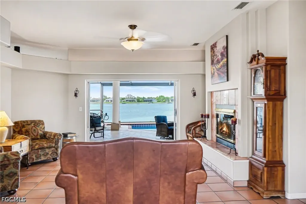 1323 SW 27th Terrace Cape Coral FL 33914