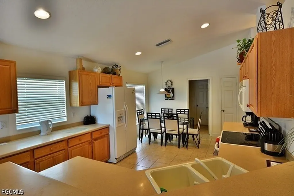 8887 Falcon Pointe Loop Fort Myers FL 33912