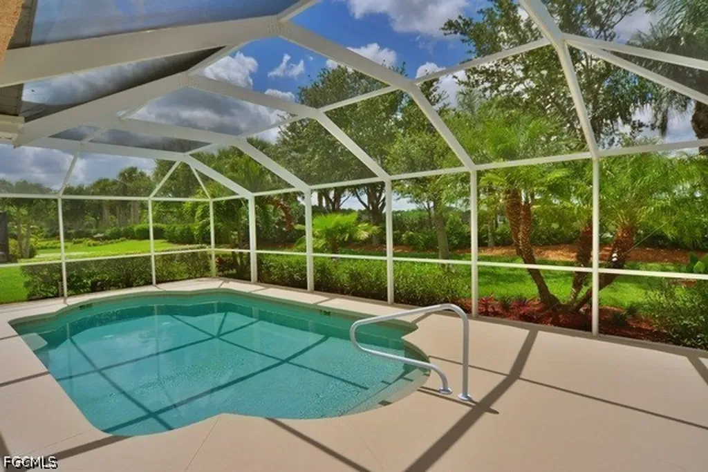 8887 Falcon Pointe Loop Fort Myers FL 33912