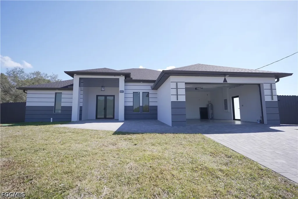 1602 Mcarthur Avenue Lehigh Acres FL 33972