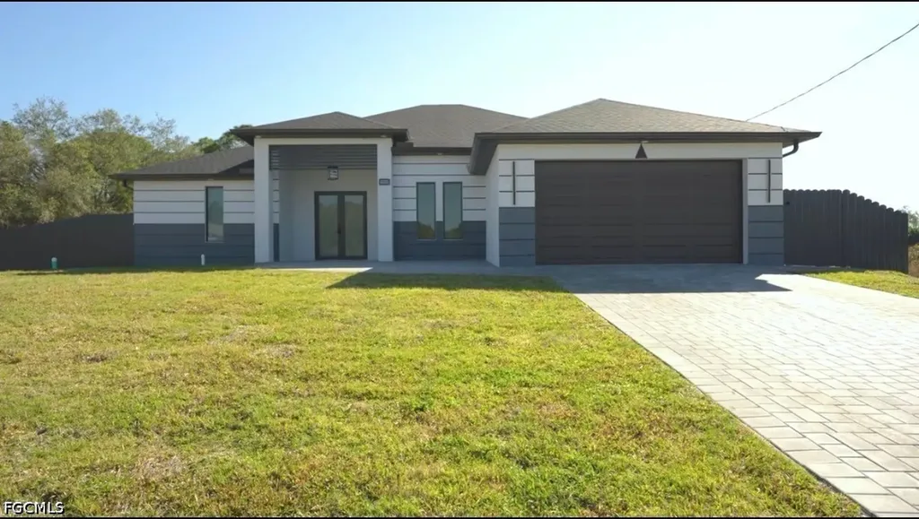 1602 Mcarthur Avenue Lehigh Acres FL 33972