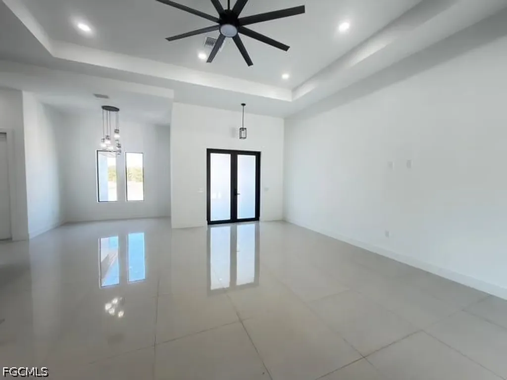 1602 Mcarthur Avenue Lehigh Acres FL 33972