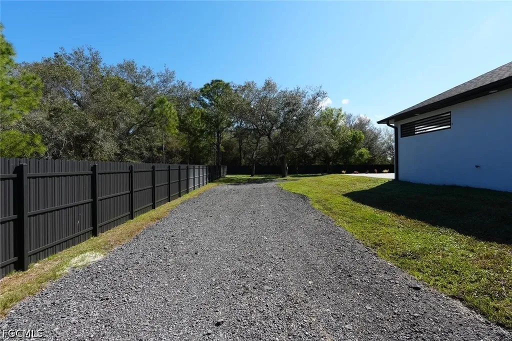 1602 Mcarthur Avenue Lehigh Acres FL 33972