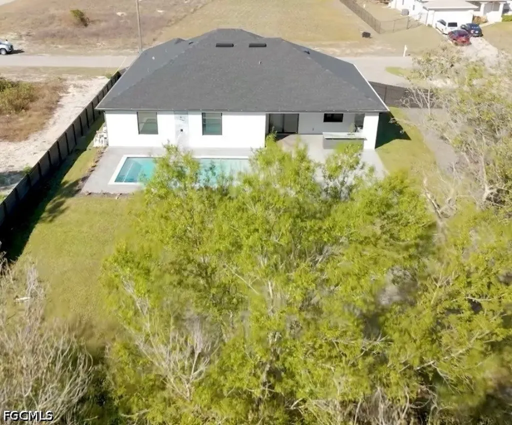 1602 Mcarthur Avenue Lehigh Acres FL 33972