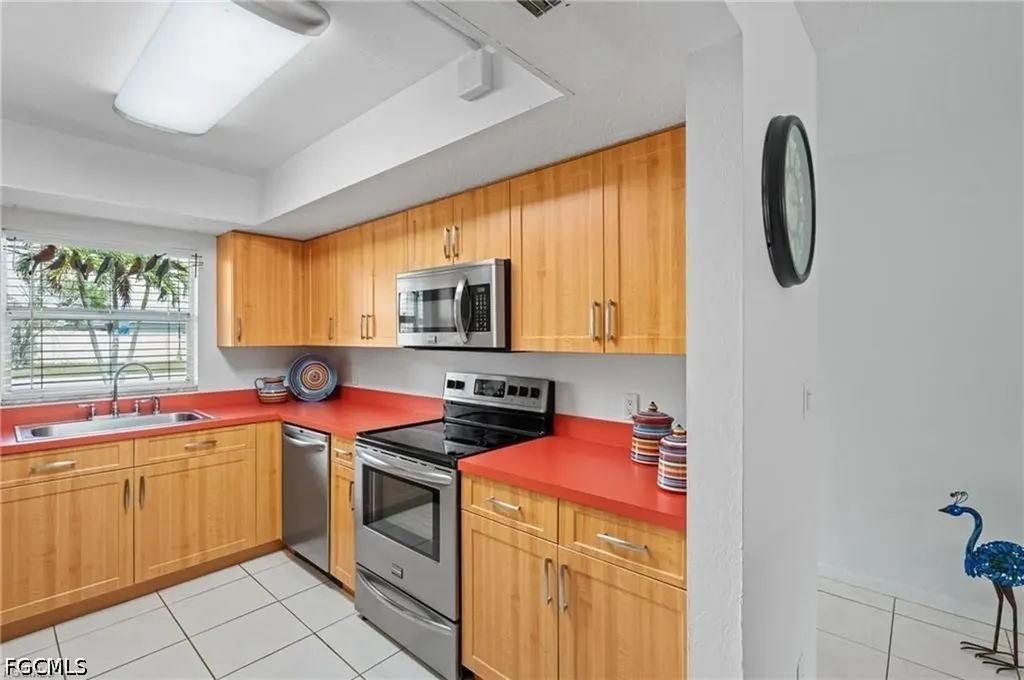 1006 SE 46th Street Cape Coral FL 33904