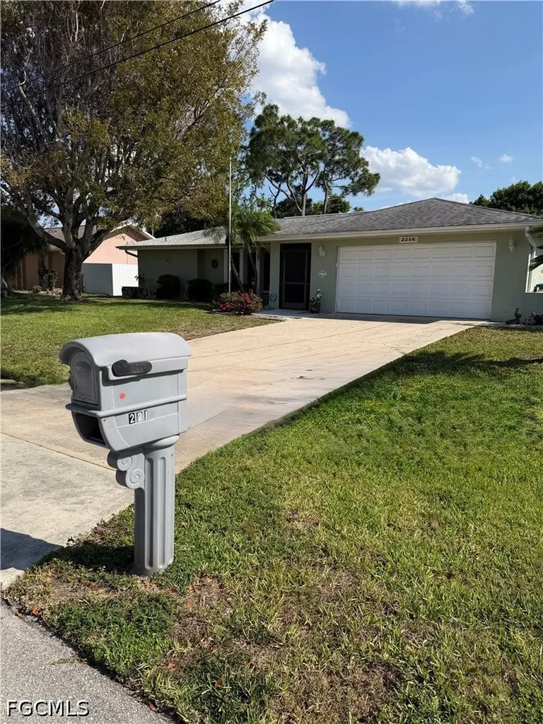 2216 SE 3rd Street Cape Coral FL 33990