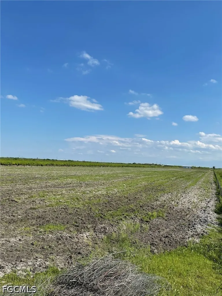 5567 5th Road Labelle FL 33935