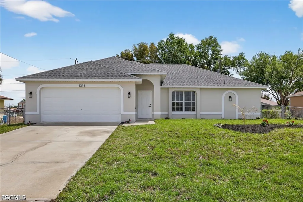 1213 SW 10th Place Cape Coral FL 33991