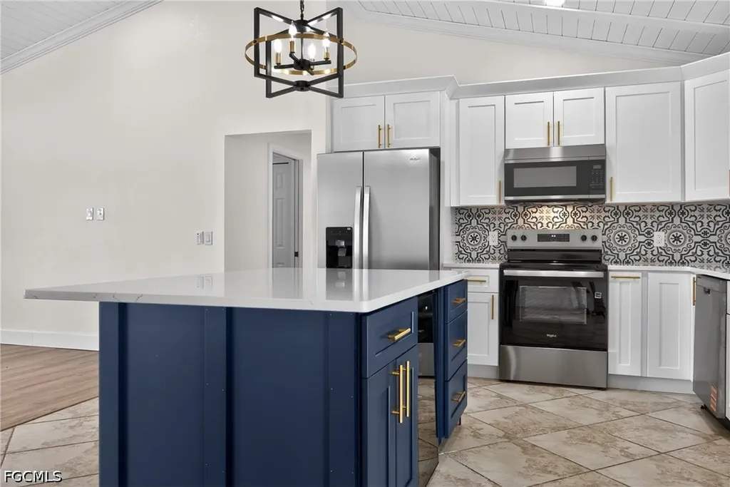 1213 SW 10th Place Cape Coral FL 33991