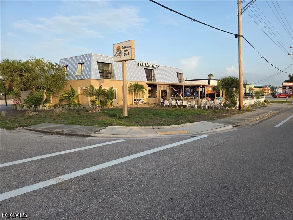 1303 Del Prado Boulevard S Cape Coral FL 33990