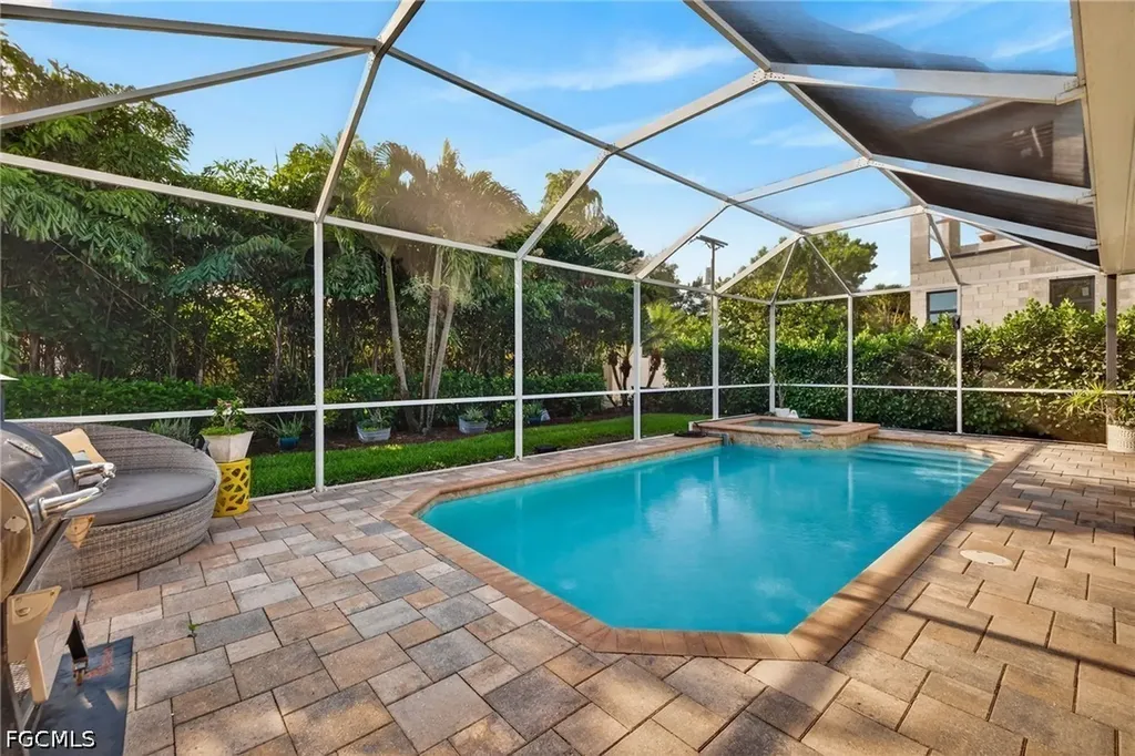 12251 Mcgregor Boulevard Fort Myers FL 33919