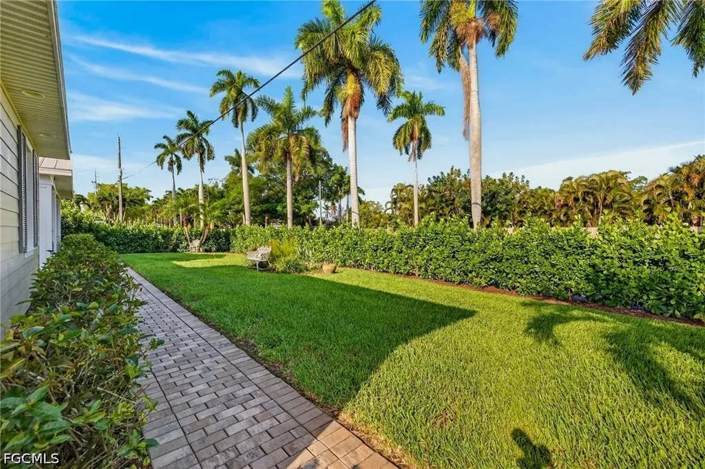 12251 Mcgregor Boulevard Fort Myers FL 33919