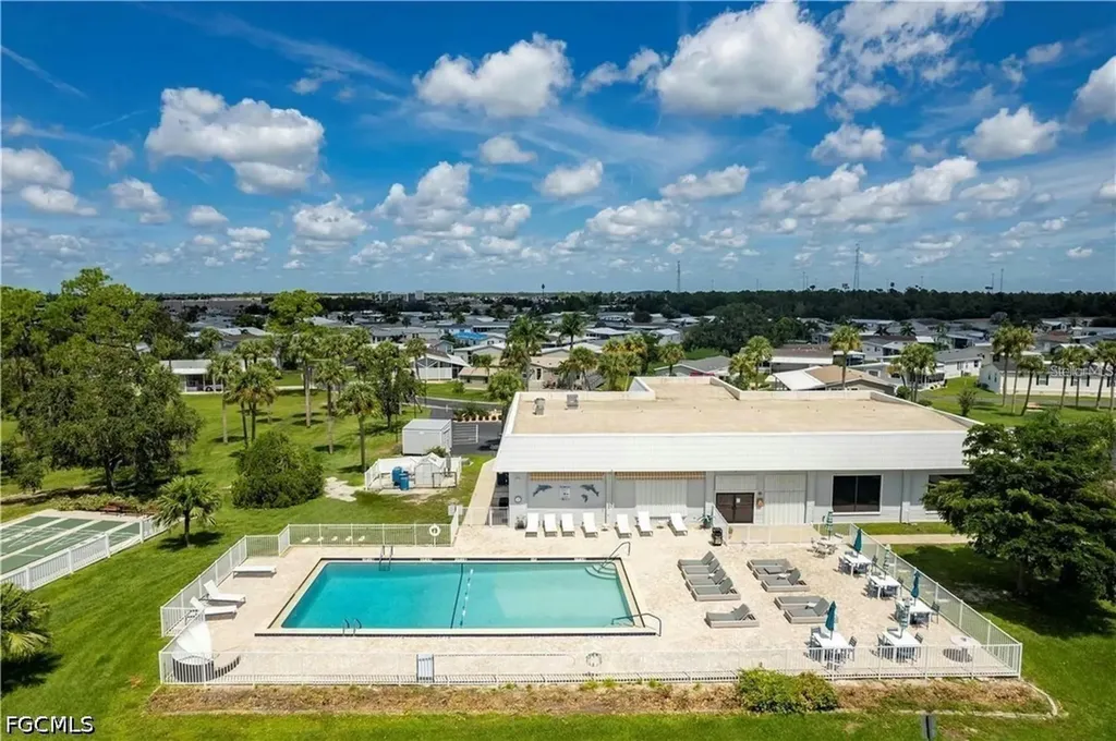 1000 Kings Highway Port Charlotte FL 33980