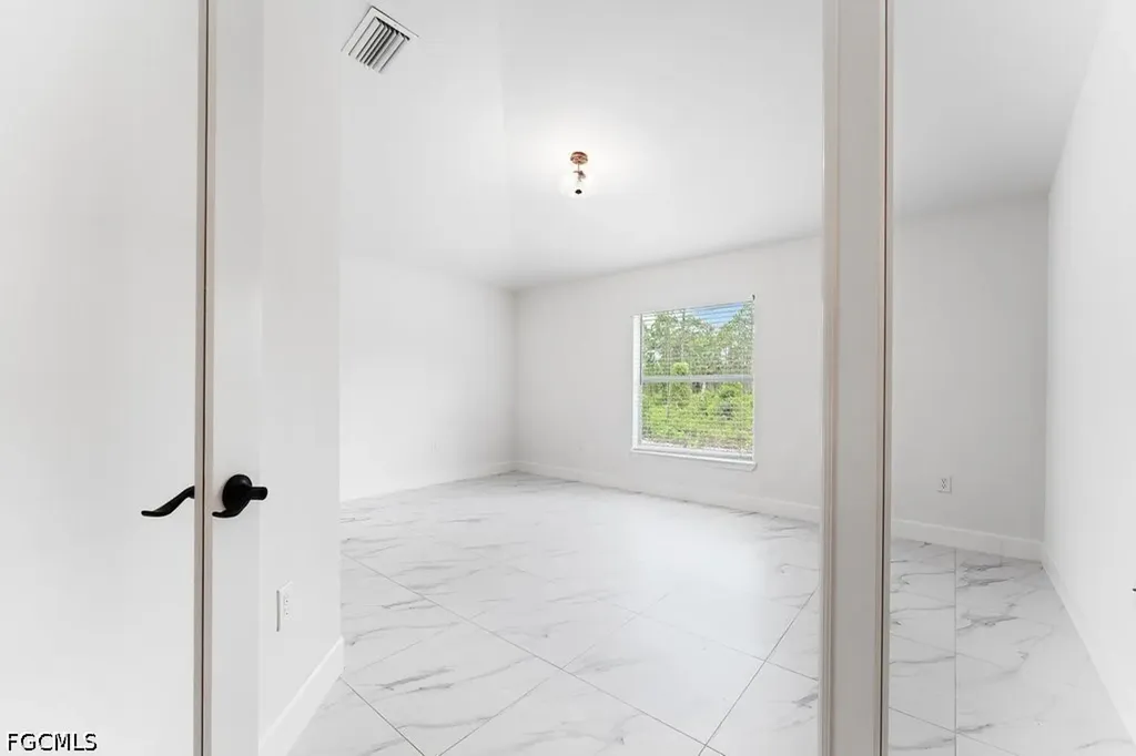 1042 Cheney Avenue S Lehigh Acres FL 33974