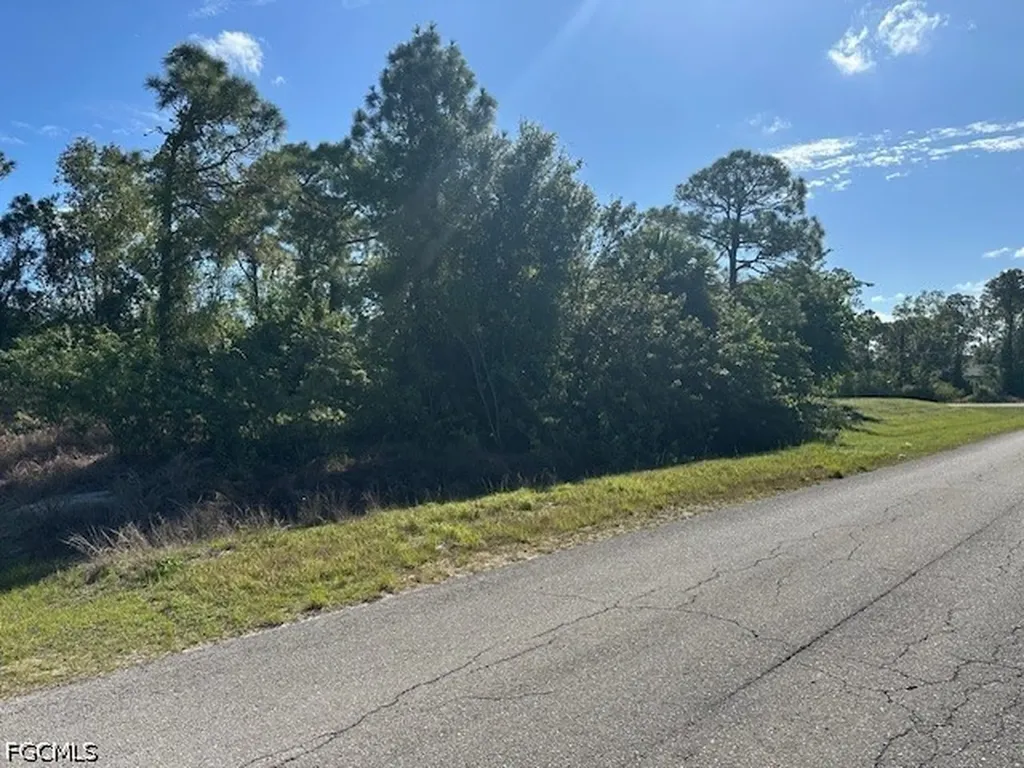 371 Eisenhower Boulevard Lehigh Acres FL 33974