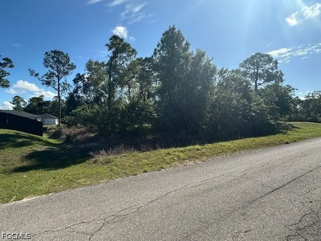 371 Eisenhower Boulevard Lehigh Acres FL 33974