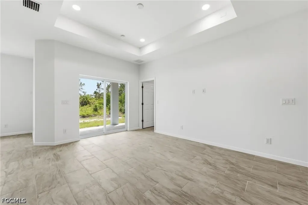 1018 Kent Street E Lehigh Acres FL 33971