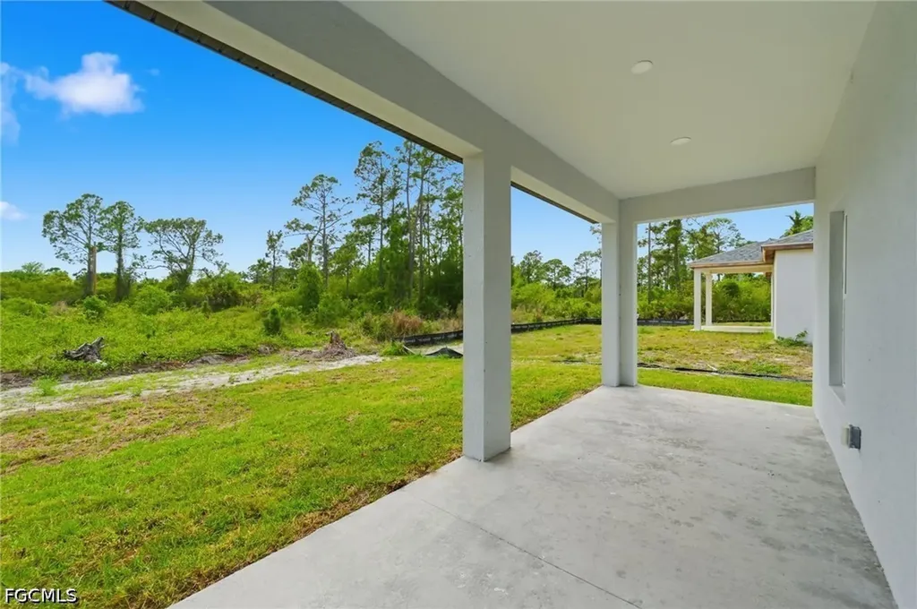 1018 Kent Street E Lehigh Acres FL 33971