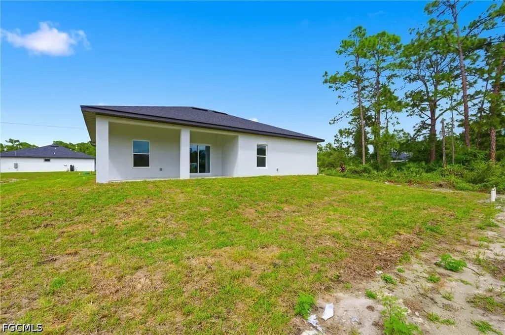 1018 Kent Street E Lehigh Acres FL 33971