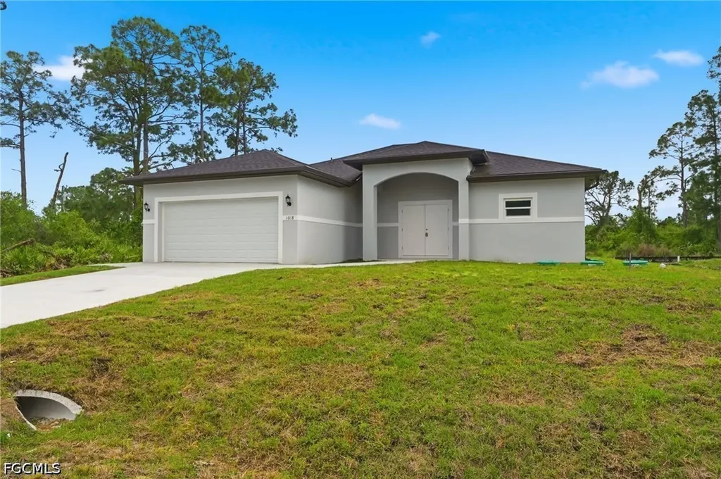 1018 Kent Street E Lehigh Acres FL 33971