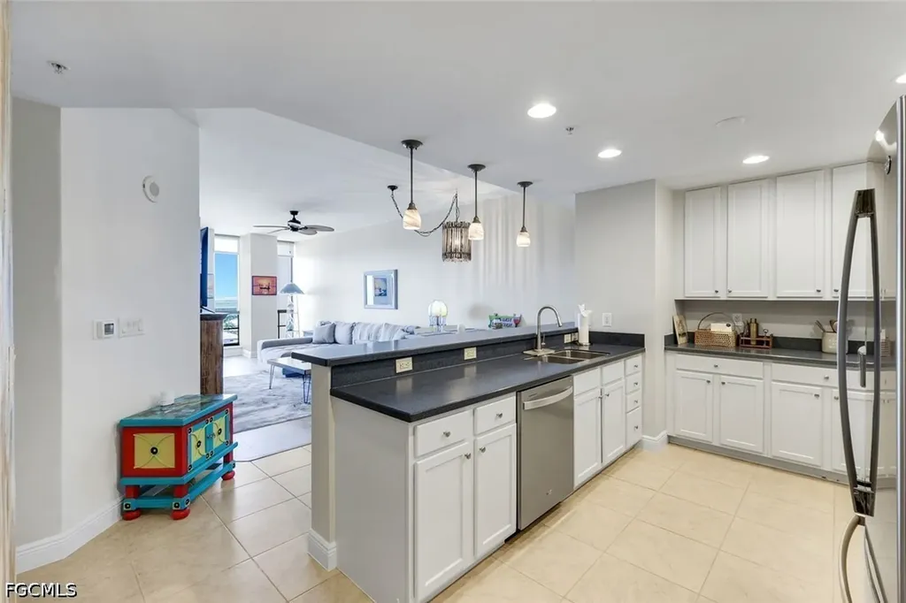 5781 Cape Harbour Drive Cape Coral FL 33914