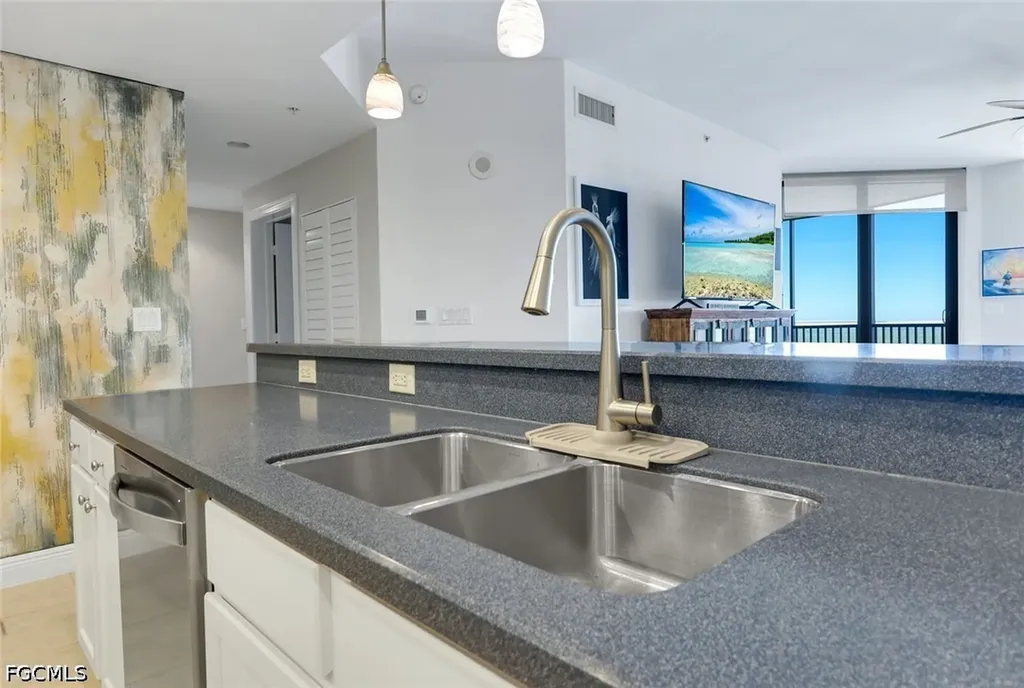 5781 Cape Harbour Drive Cape Coral FL 33914