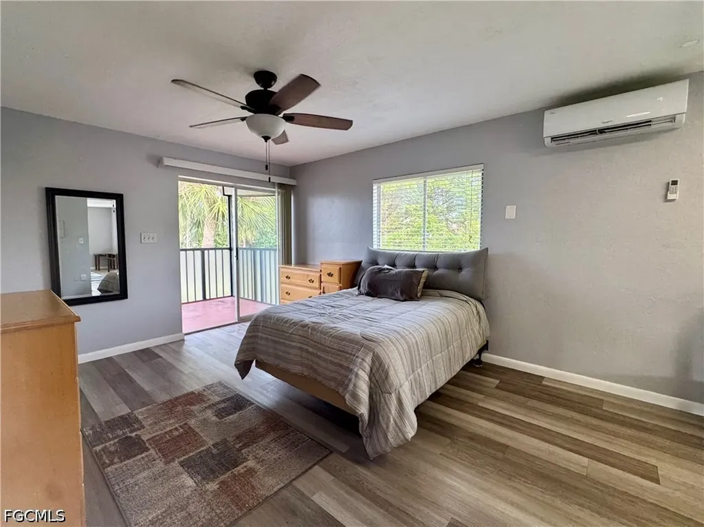 8061 Country Road Fort Myers FL 33919