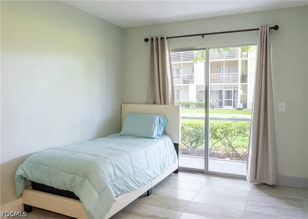 592 Fanshaw Way Boca Raton FL 33434-3096
