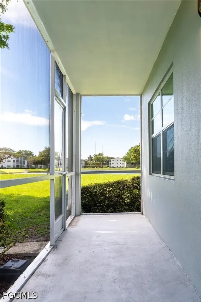 592 Fanshaw Way Boca Raton FL 33434-3096