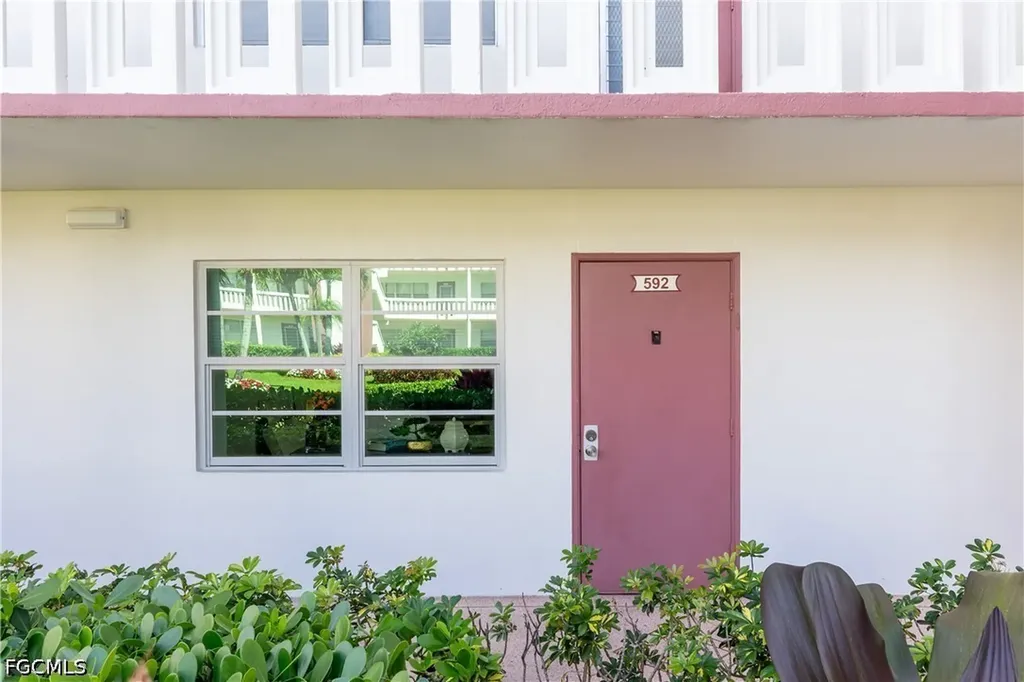 592 Fanshaw Way Boca Raton FL 33434-3096