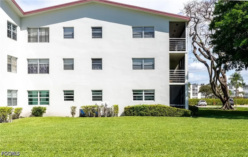 592 Fanshaw Way Boca Raton FL 33434-3096