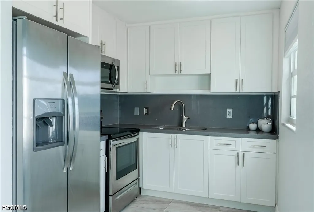 592 Fanshaw Way Boca Raton FL 33434-3096