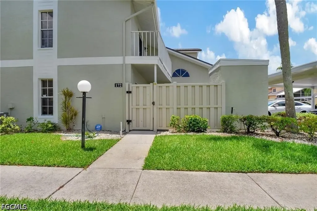 13121 Whitehaven Lane Fort Myers FL 33966
