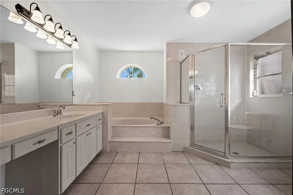 411 SE 17th Street Cape Coral FL 33990