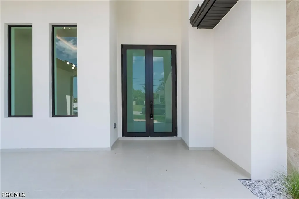 109 SW 34th Avenue Cape Coral FL 33991