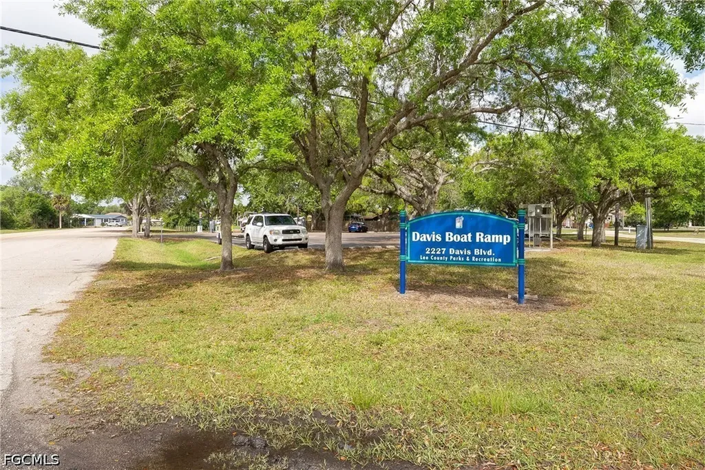 2239 Lotus Road Fort Myers FL 33905